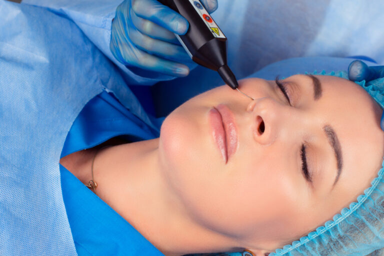أفضل 7 علاجات تجميلية يقدمها خبراء البشرة