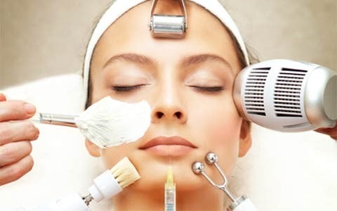 الاجراءات التجميلية وسيلة لزيادة الثقة بالنفس