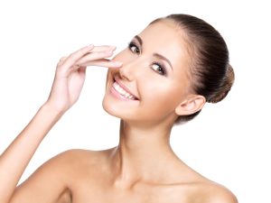 اهم طرق تجميل الانف بدون جراحة 2022