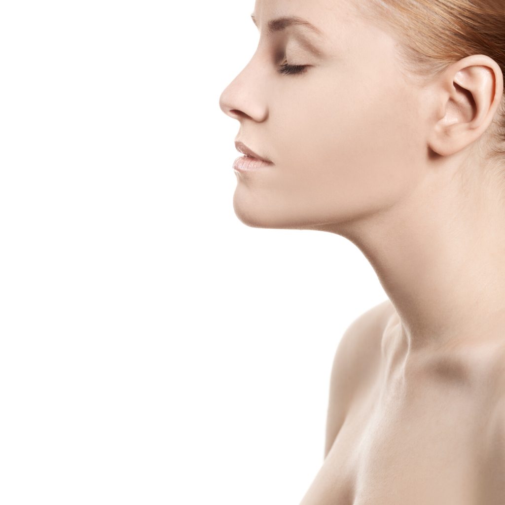 تجميل خط الفكين جراحياً وبدون جراحة 1 تجميل خط الفكين جراحياً وبدون جراحة