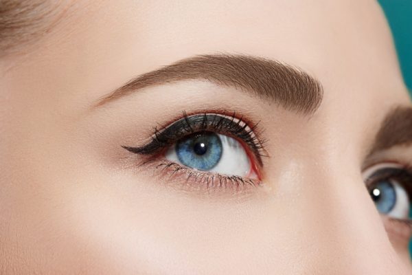 تشقير الحواجب بالليزر 1 تشقير الحواجب بالليزر
