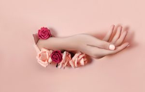 عملية تجميل اليد | الأنواع و طرق العلاج