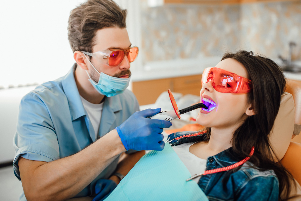 ما هي تقنية الزوم لتبيض الاسنان؟